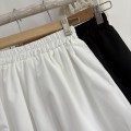 High-waisted solid color tulip short pants